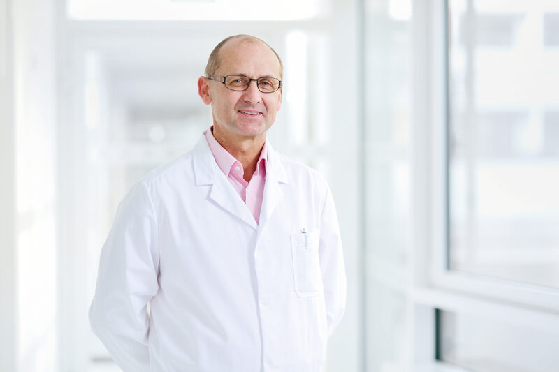 Dr. Straub