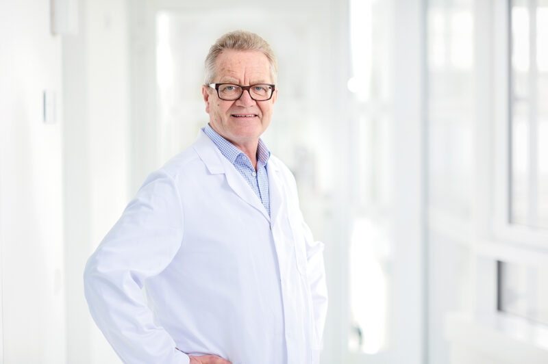 Dr. Humer