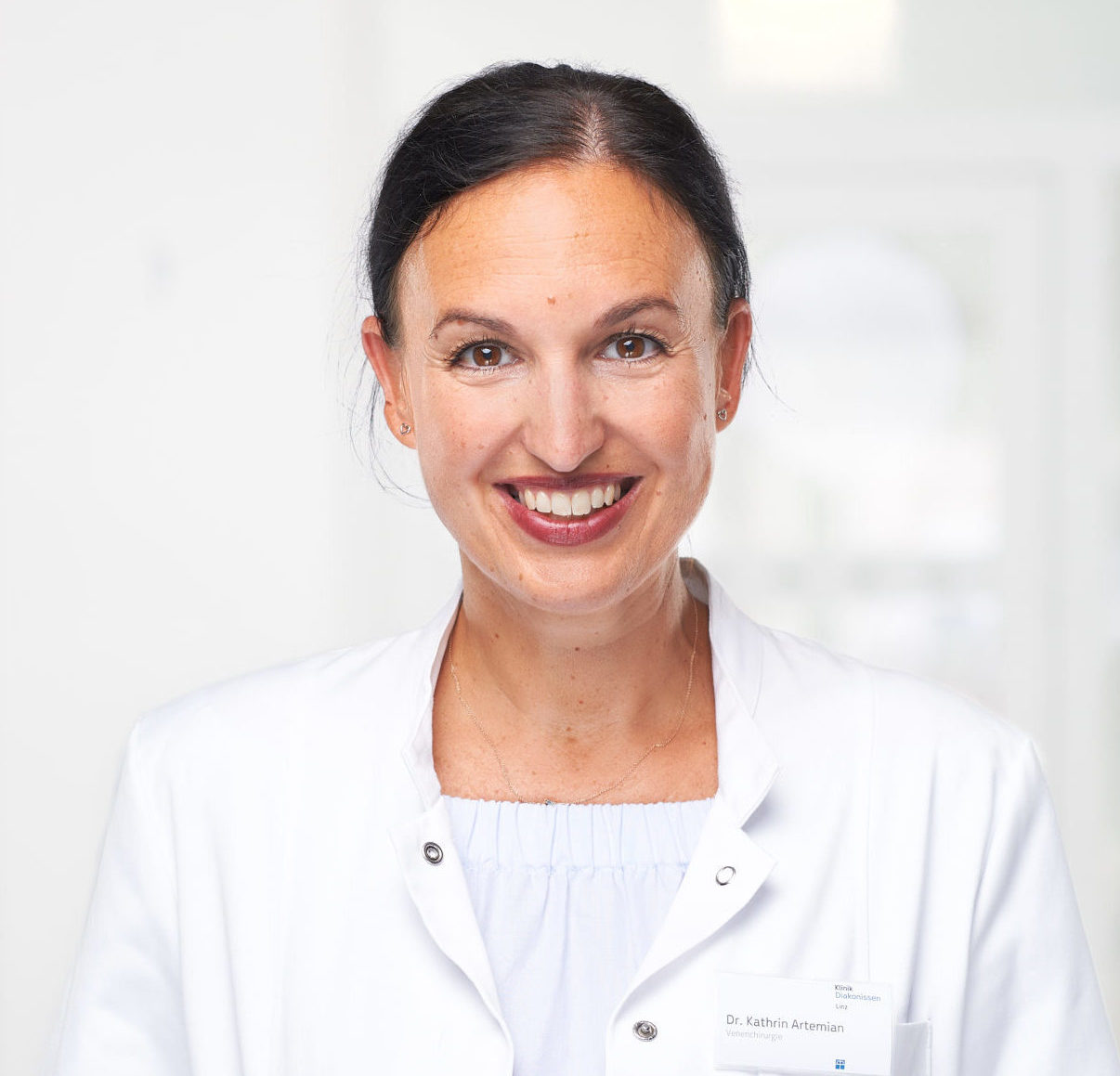 Dr. Kathrin Artemian, LL.M. Klinik Diakonissen