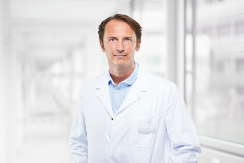 Dr. Rainer Hochgatterer